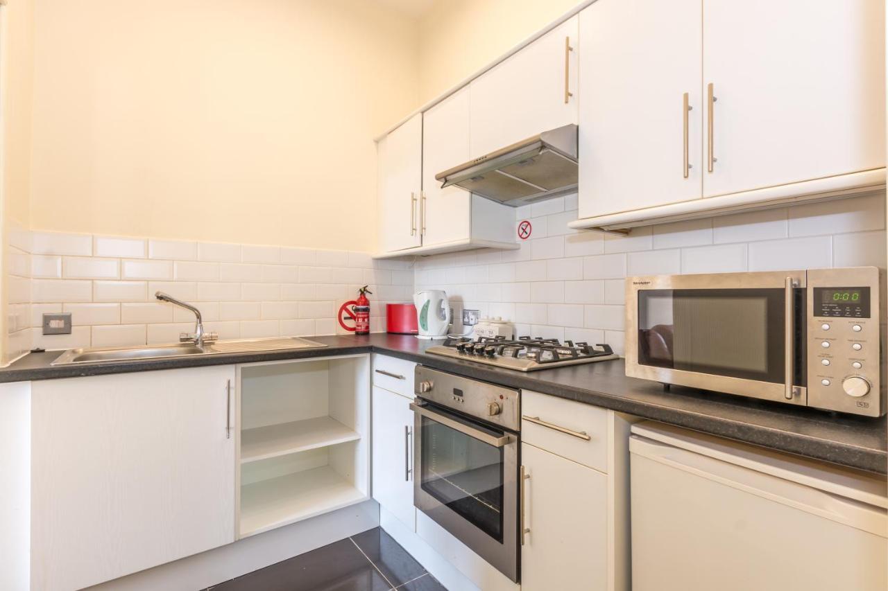 Menzies Apartments Edinburgh Bagian luar foto